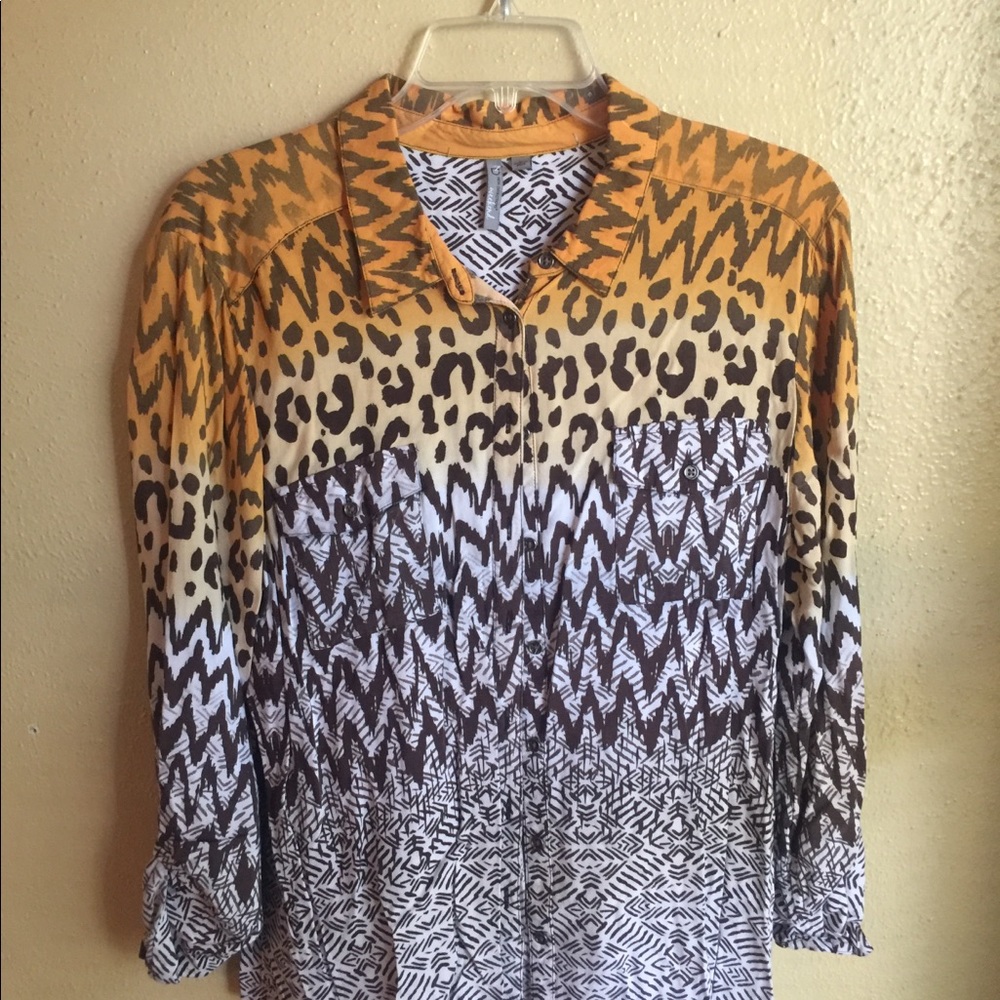 Leopard print top, Three-quarter sleeves